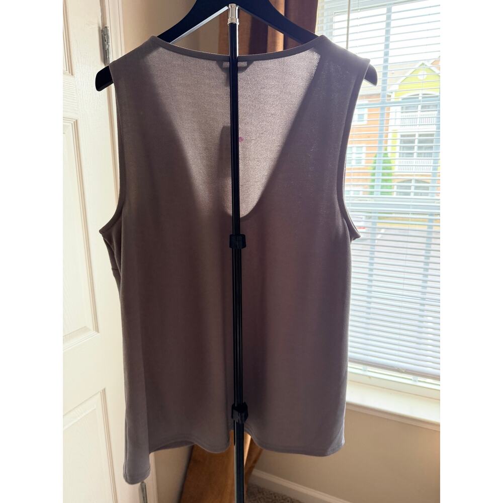 Banana Republic L gray v neck top NWT - Picture 5 of 6